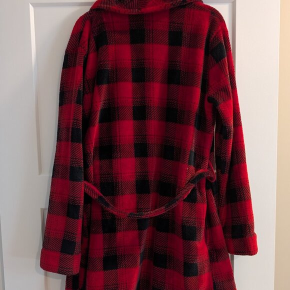 La Senza Plush Short Red Buffalo Check Robe - Picture 3 of 4
